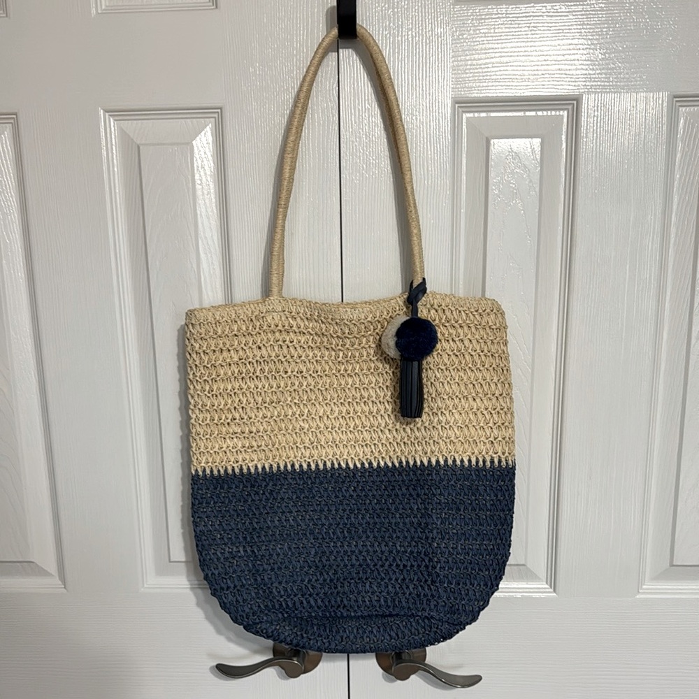 2 for $20✨Blue and Cream Raffia Tote Bag